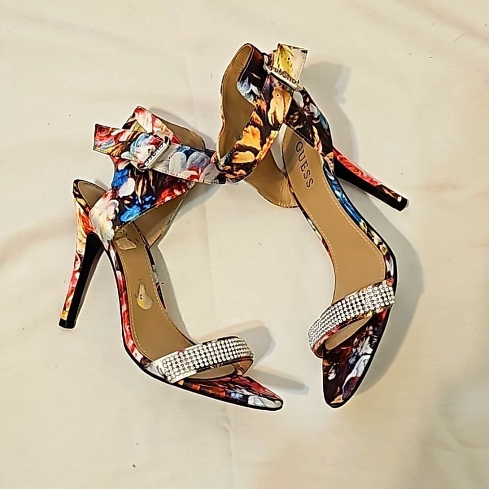 Guess Floral Print ankle buckle heel rhinestones SZ 9